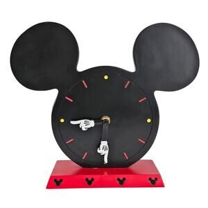 DISNEY PARKS MICKEY MOUSE CUTE CLOCK SIZE 8" x 10" USES SINGLE AA BATTERY